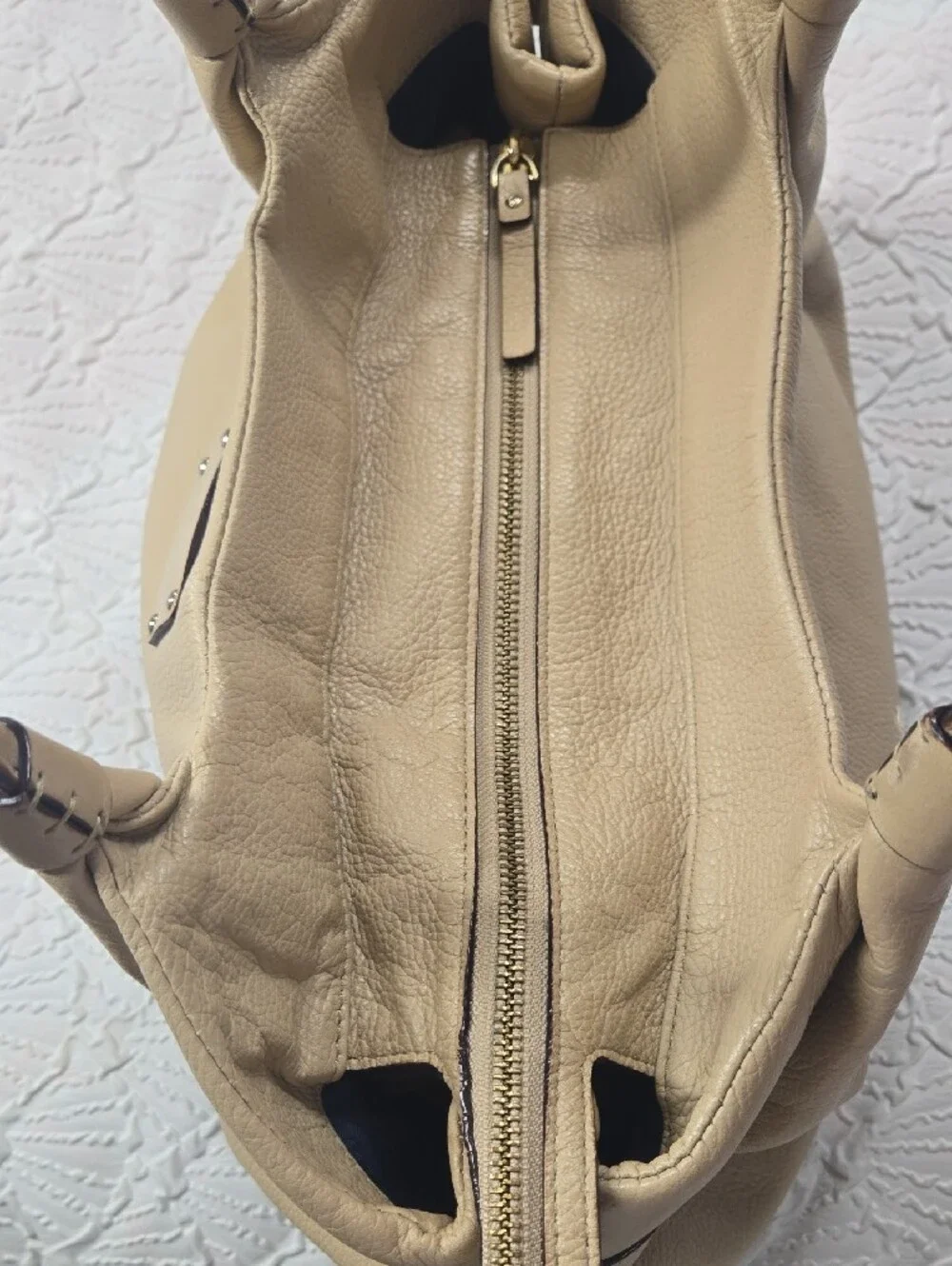 Kate Spade Berkshire Road Stevie Pebbled Leather Satchel – Beige / Taupe